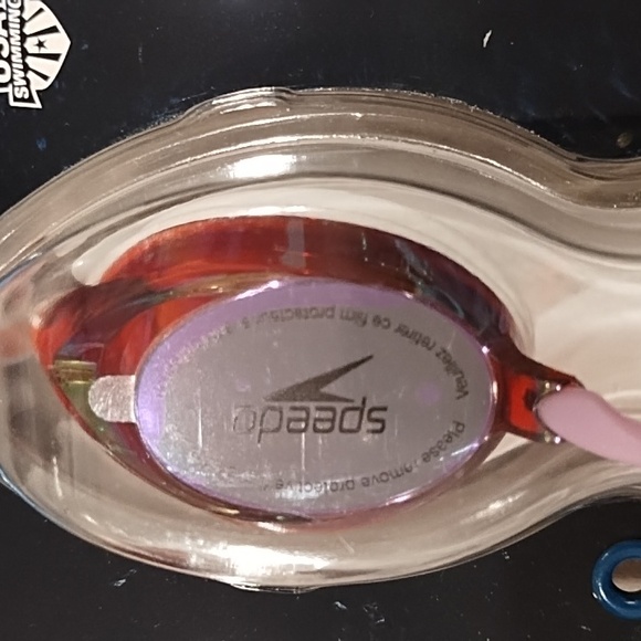 Women's Speedo Vanquisher 2.0 competitive mirrored swim goggle. - Picture 6 of 8